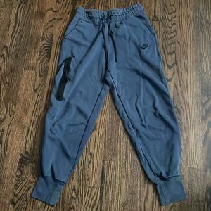 NIKE TECH SWEATPANTS